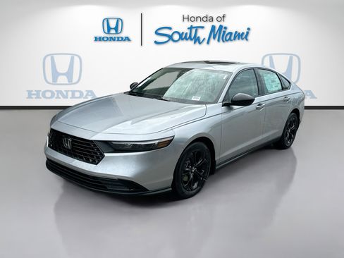 New 2025 Honda Accord SE image 3