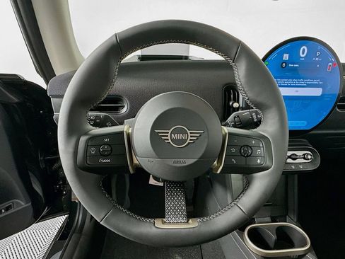 Certified 2025 MINI Cooper 2-Door Hardtop image 10