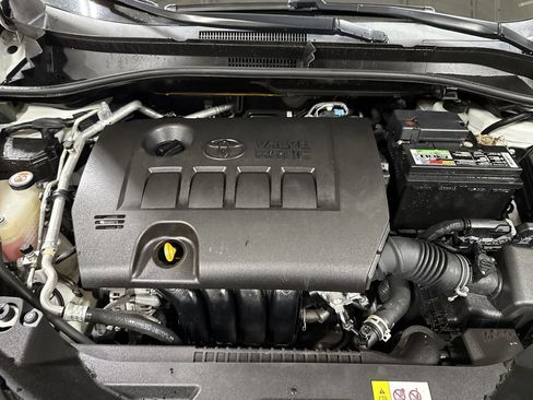 Used 2020 Toyota C-HR LE FWD image 24