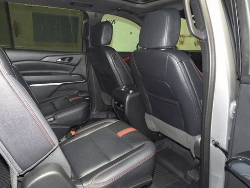 Used 2024 Chevrolet Traverse RS w/ LPO, Floor Liner Package image 55