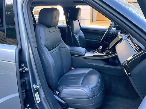 Used 2023 Land Rover Range Rover Sport SE image 6