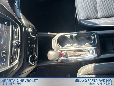 Used 2022 Chevrolet TrailBlazer RS w/ Sun and Liftgate Package AWD/4WD image 22