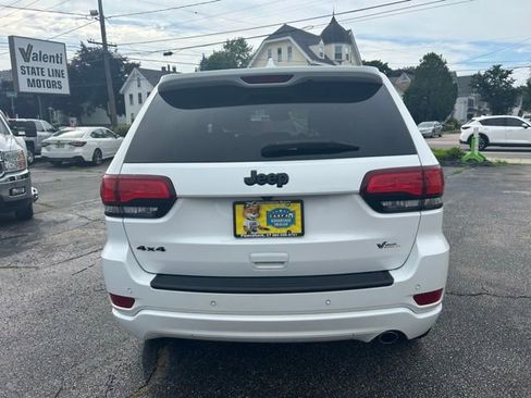 Used 2019 Jeep Grand Cherokee Altitude image 9