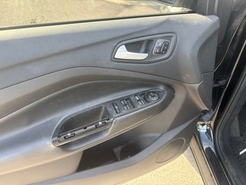 Used 2017 Ford Escape Titanium AWD/4WD image 9