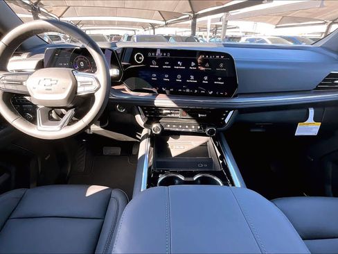 New 2026 Chevrolet Suburban LT w/ Comfort Package image 6