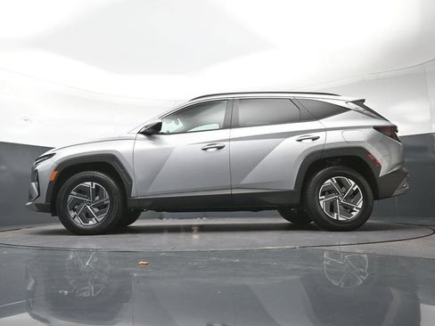 Used 2025 Hyundai Tucson Blue AWD/4WD image 34