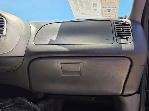 Used 2003 Ford F150 Lariat image 41