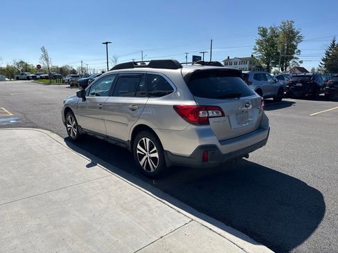 Used 2018 Subaru Outback 2.5i Limited AWD/4WD image 5