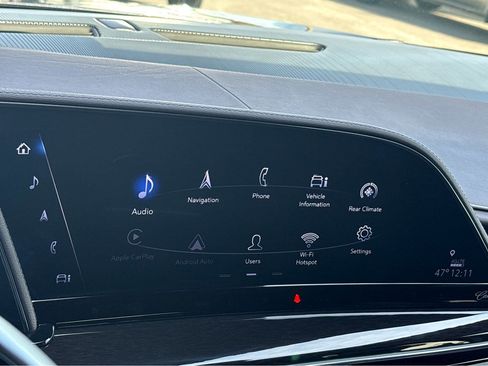 Used 2024 Cadillac Escalade ESV Premium Luxury Platinum image 28