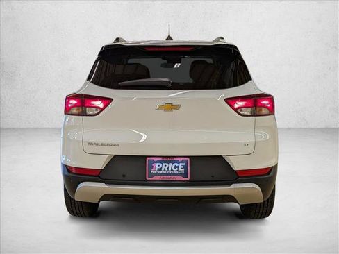 Used 2021 Chevrolet TrailBlazer LT w/ Sun and Liftgate Package FWD image 6