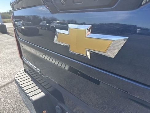 Certified 2022 Chevrolet Silverado 3500 LT w/ Convenience Package image 38