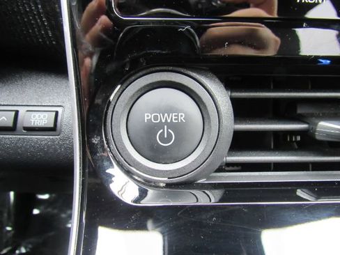 Used 2023 Toyota bZ4X XLE w/ Weather Package image 39