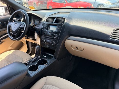 Used 2017 Ford Explorer FWD image 12