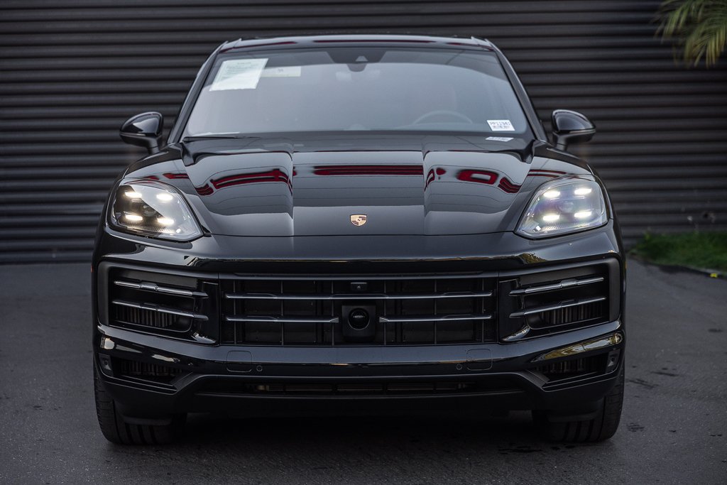 Certified 2025 Porsche Cayenne E-Hybrid AWD/4WD image 7