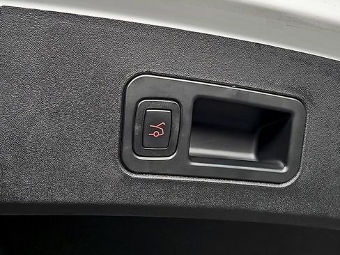 Used 2017 Tesla Model S P100D image 30