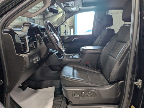 Used 2024 GMC Sierra 2500 Denali w/ Technology Package AWD/4WD image 17
