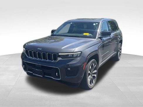 Used 2022 Jeep Grand Cherokee Overland AWD/4WD image 6