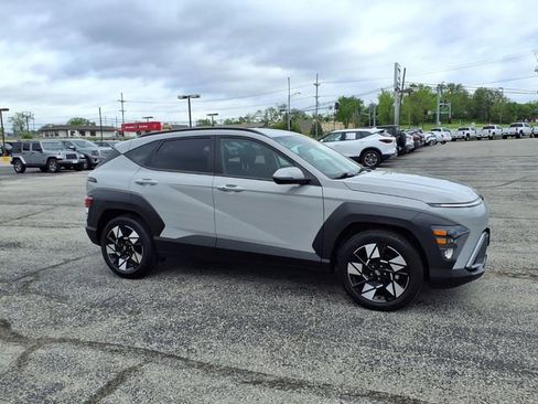Used 2025 Hyundai Kona SEL FWD image 12