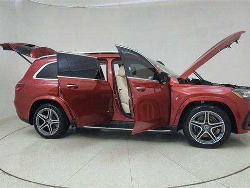 Used 2024 Mercedes-Benz GLS 450 4MATIC w/ AMG Line Exterior image 77