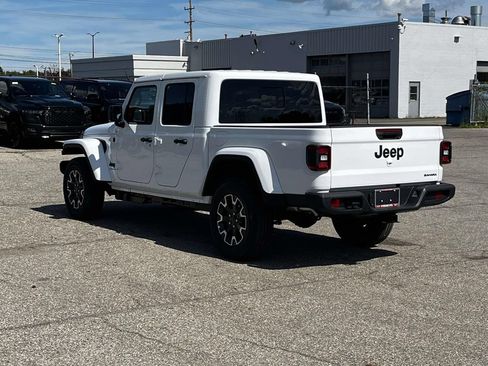 New 2026 Jeep Gladiator Sport AWD/4WD image 5