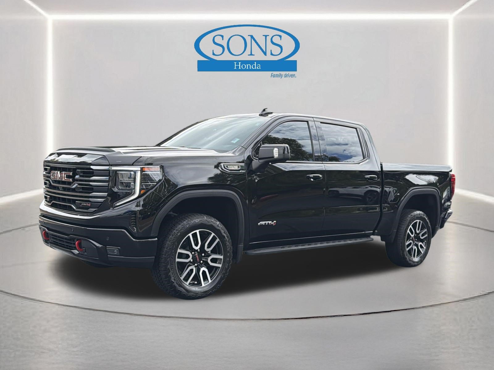 Used 2025 GMC Sierra 1500 AT4 w/ AT4 Premium Package AWD/4WD image 21