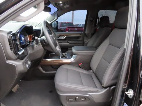 Used 2024 Chevrolet Silverado 3500 LT w/ Safety Package image 31