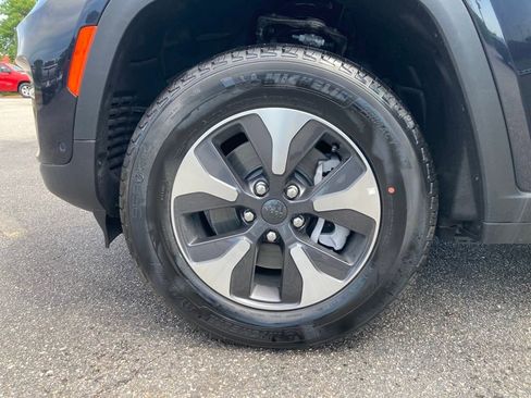 New 2024 Jeep Grand Cherokee Limited 4xe w/ Luxury Tech Group II image 25