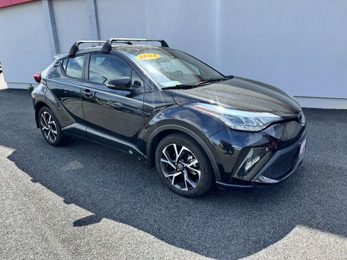 Used 2022 Toyota C-HR XLE FWD image 4