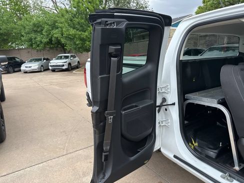 Used 2022 Chevrolet Colorado LT w/ Fleet Safety Package RWD image 15