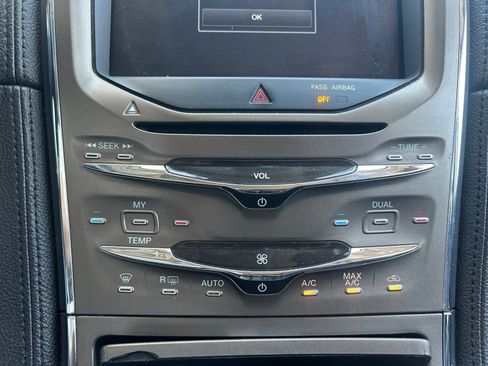 Used 2012 Lincoln MKX AWD image 18