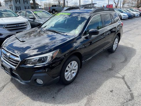 Used 2018 Subaru Outback 2.5i Premium AWD/4WD image 5