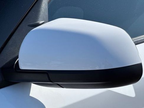 Used 2025 Hyundai Venue SEL FWD image 51