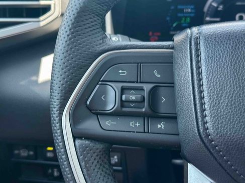 Used 2025 Toyota Sequoia Limited RWD image 31
