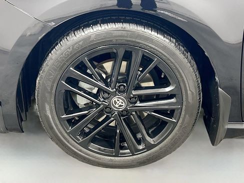 Used 2025 Toyota Camry SE FWD image 28