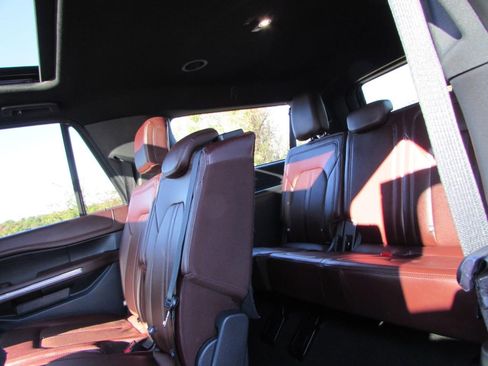 Used 2024 Ford Expedition Max Limited image 29