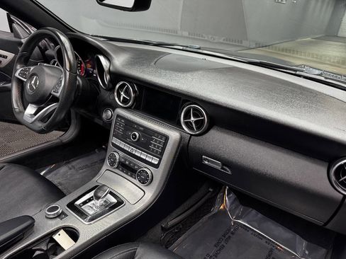 Used 2019 Mercedes-Benz SLC 300 w/ Premium Package image 50