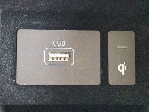 Used 2021 Genesis G90 5.0 Ultimate image 22