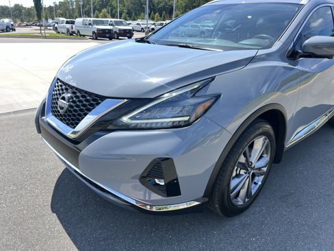 Used 2024 Nissan Murano Platinum w/ Cargo Package FWD image 11