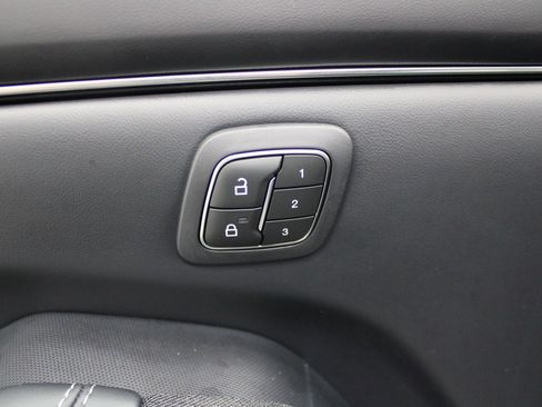 Used 2021 Ford Mustang Mach-E Premium image 13