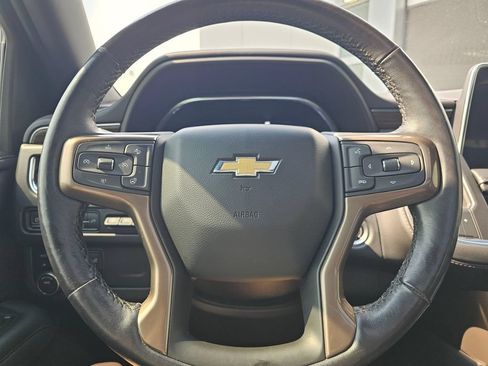 Used 2022 Chevrolet Suburban High Country w/ Premium Package 2 AWD/4WD image 28
