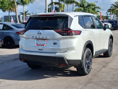 Used 2026 Nissan Rogue SV FWD image 6