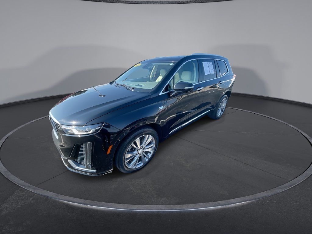 Used 2023 Cadillac XT6 Premium Luxury w/ Technology Package FWD image 4