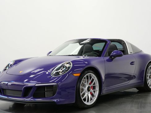 Used 2018 Porsche 911 Targa 4 GTS AWD/4WD image 5