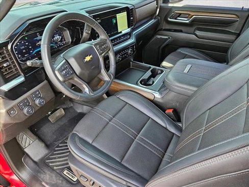 Used 2024 Chevrolet Silverado 2500 High Country image 9