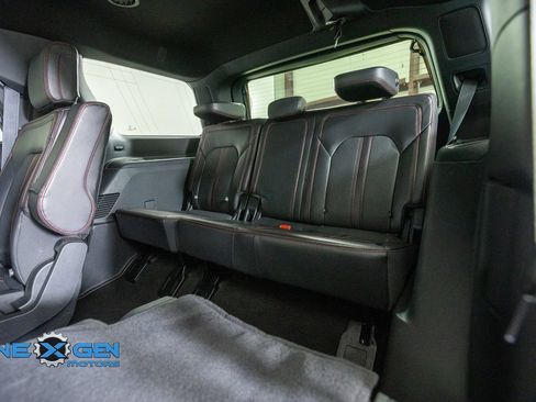 Used 2024 Ford Expedition Limited AWD/4WD image 30