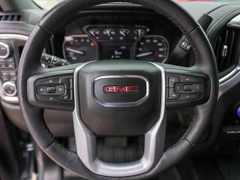 Used 2022 GMC Sierra 1500 Elevation w/ LPO, Elevation Black Package AWD/4WD image 15