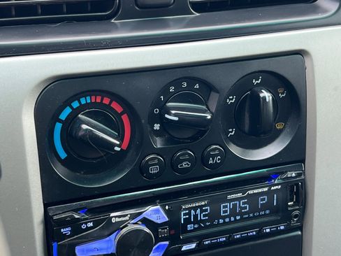 Used 2003 Subaru Baja Base image 16