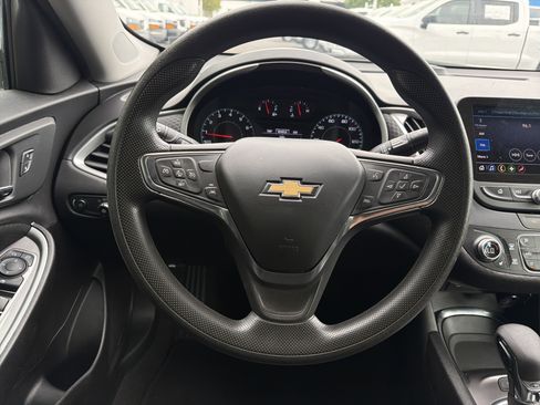 Used 2025 Chevrolet Malibu LT image 18