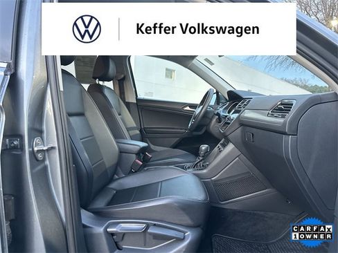 Used 2020 Volkswagen Tiguan SE image 22
