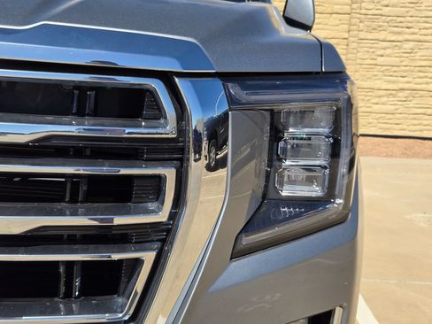 Used 2024 GMC Yukon SLT w/ SLT Luxury Package AWD/4WD image 5
